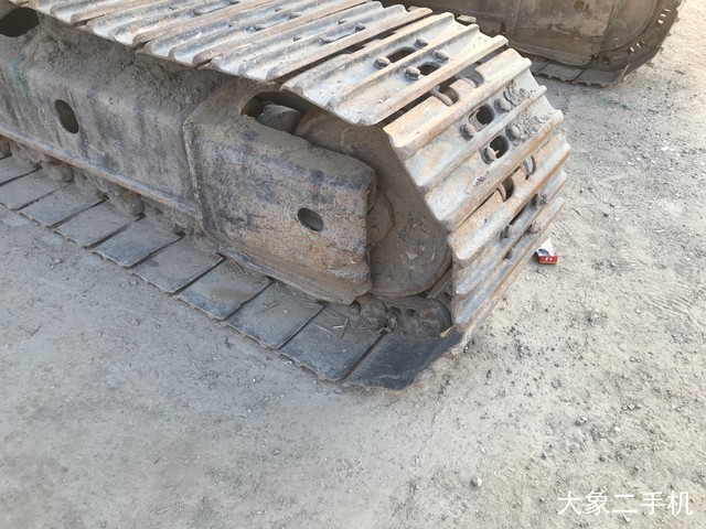 小松 PC220-8 挖掘机