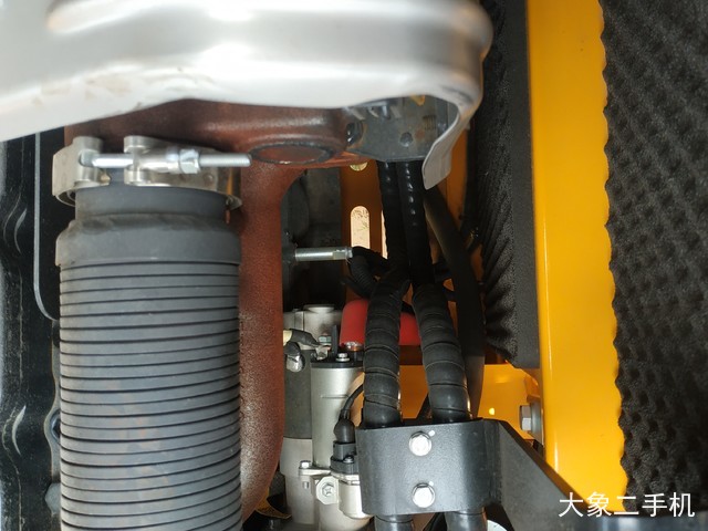 龙工 LG6225E 挖掘机