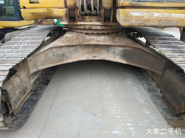 小松 PC220-8M0 挖掘机