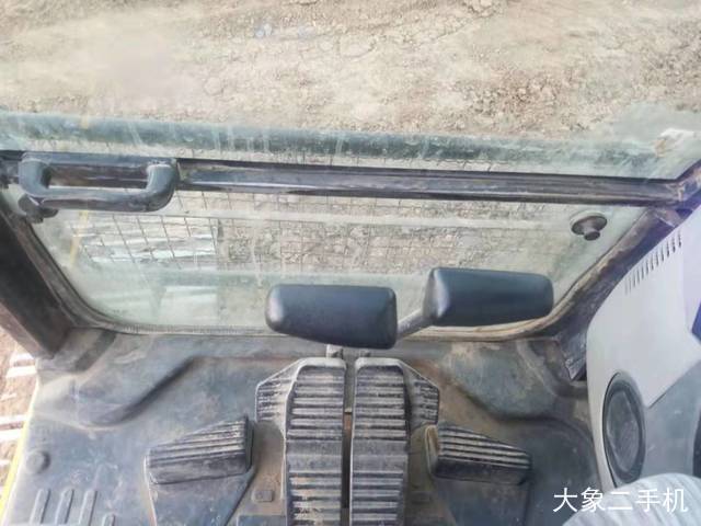 小松 PC240LC-8M0 挖掘机