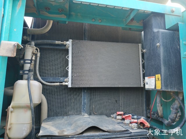 神钢 SK250-8 挖掘机