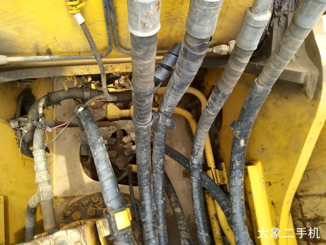 小松 PC220-8M0 挖掘机