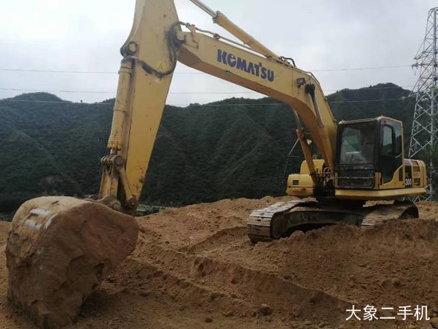 小松 PC240LC-8M0 挖掘机