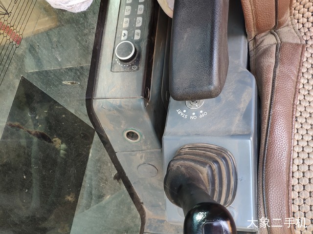 徐工 XE200D 挖掘机