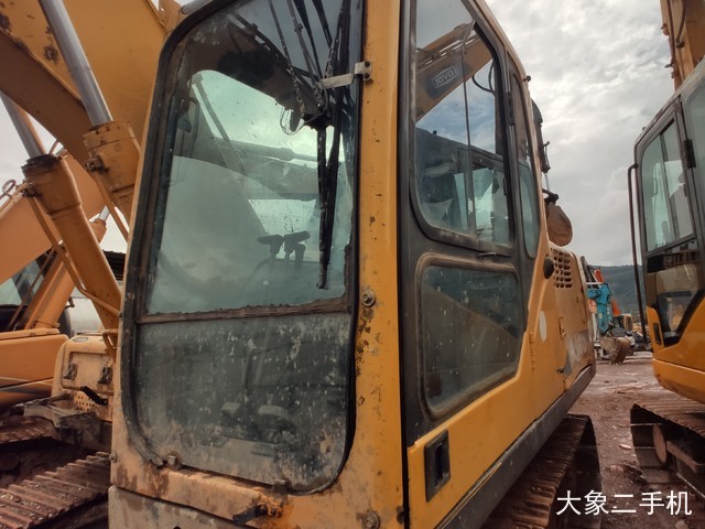 山东临工 LG6150 挖掘机