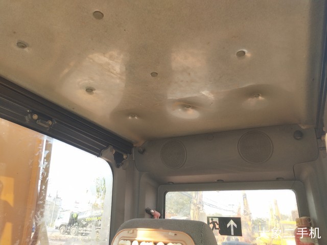 三一重工 SY215C-9 挖掘机