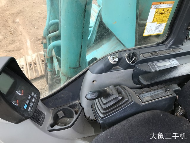 神钢 SK210LC-8 挖掘机