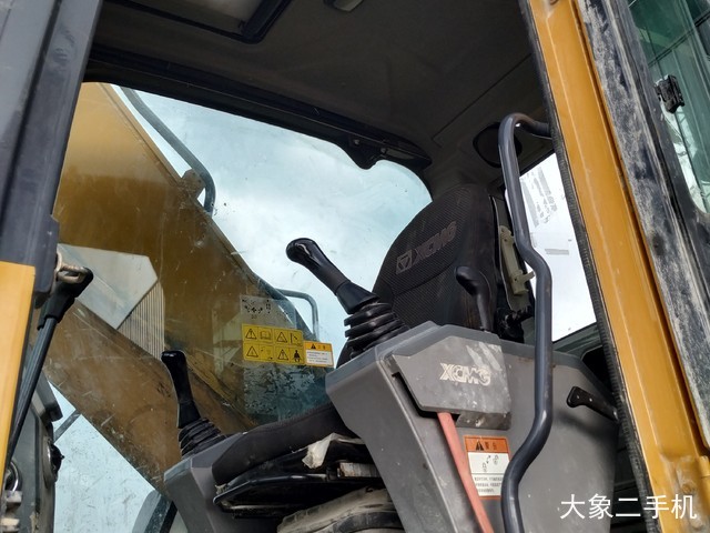 徐工 XE370D 挖掘机