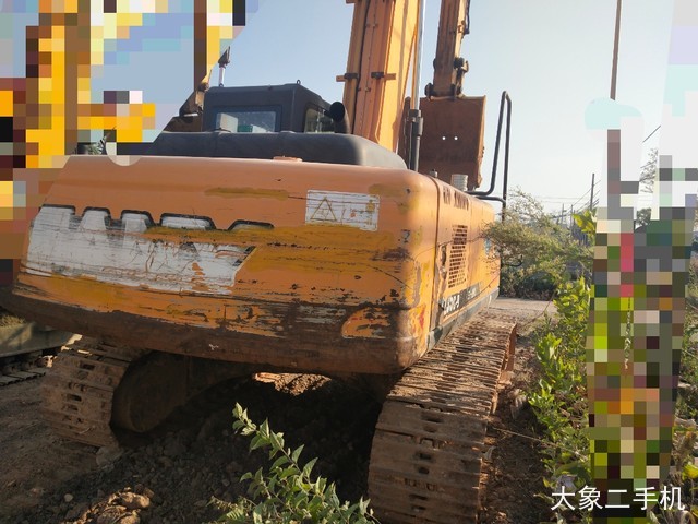 三一重工 SY215C-9 挖掘机