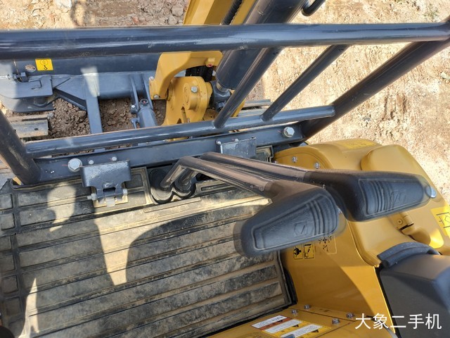 徐工 XE15 挖掘机