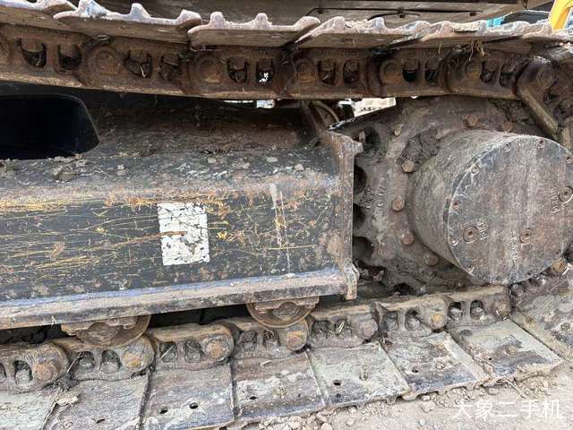 山东临工 E660F 挖掘机