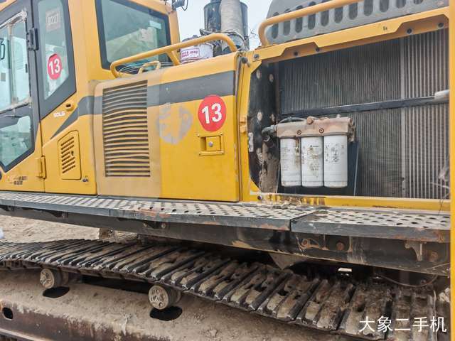 山东临工 E6360F 挖掘机