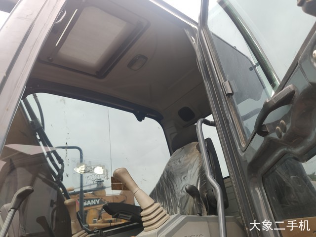 徐工 XE135B 挖掘机