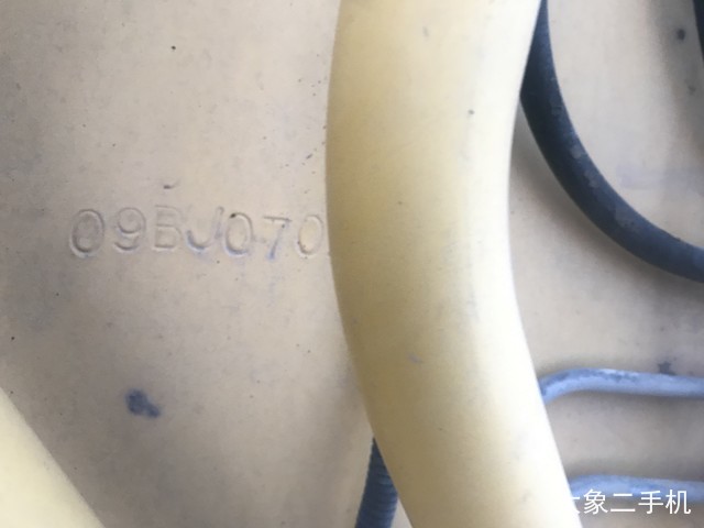 小松 PC240LC-8 挖掘机