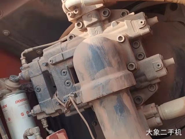 斗山 DX380LC 挖掘机