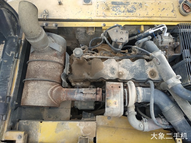 小松 PC200-8 挖掘机