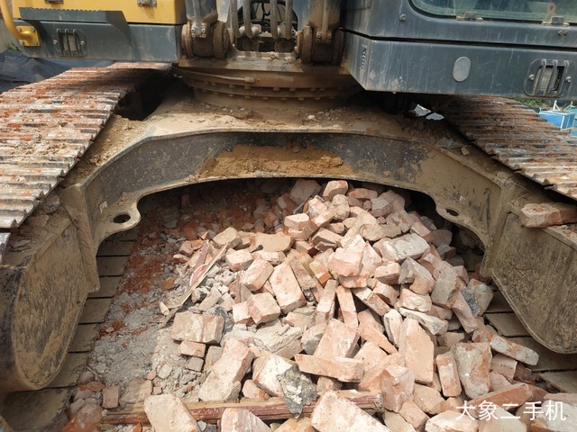 沃尔沃 EC220DL 挖掘机