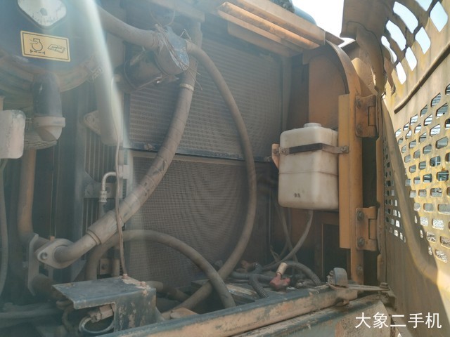 现代 R150LC-9 挖掘机