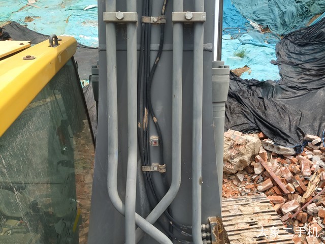 沃尔沃 EC220DL 挖掘机