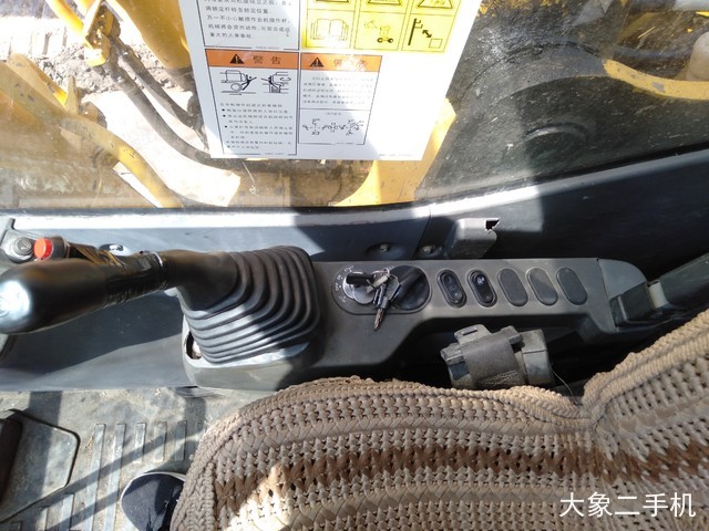 小松 PC240LC-8 挖掘机