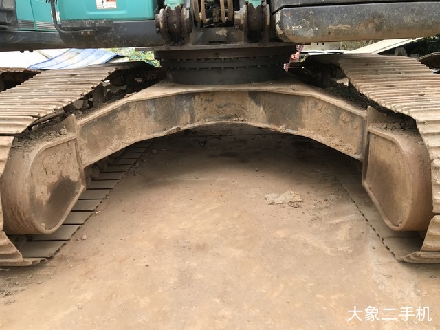 神钢 SK210LC-8 挖掘机