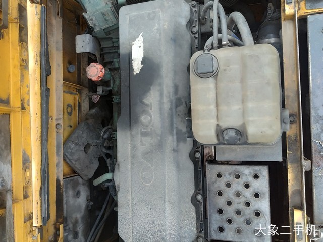 沃尔沃 EC480DL 挖掘机