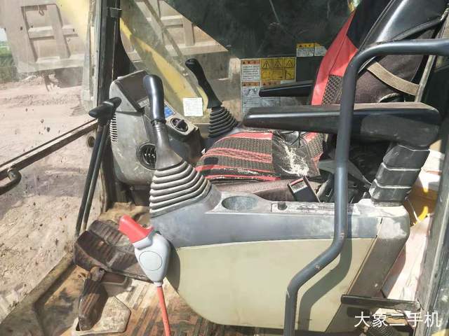 小松 PC200-8 挖掘机