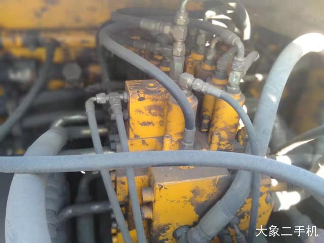 现代 R305LC-7 挖掘机