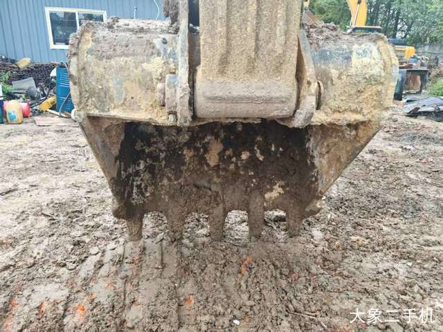 三一重工 SY225C 挖掘机