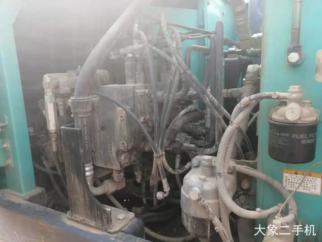 神钢 SK75-8 挖掘机