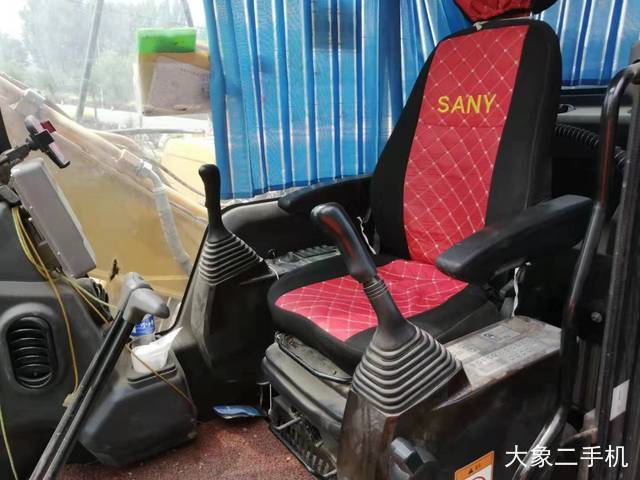 三一重工 SY135C 挖掘机