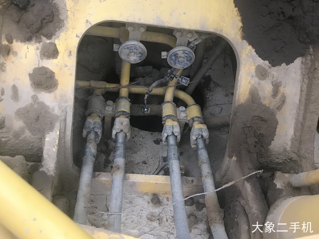 小松 PC200LC-8(600mm履带板) 挖掘机