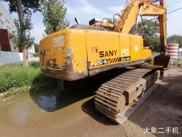 三一重工 SY215C 挖掘机