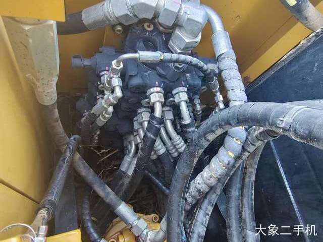 三一重工 SY75C-8 挖掘机