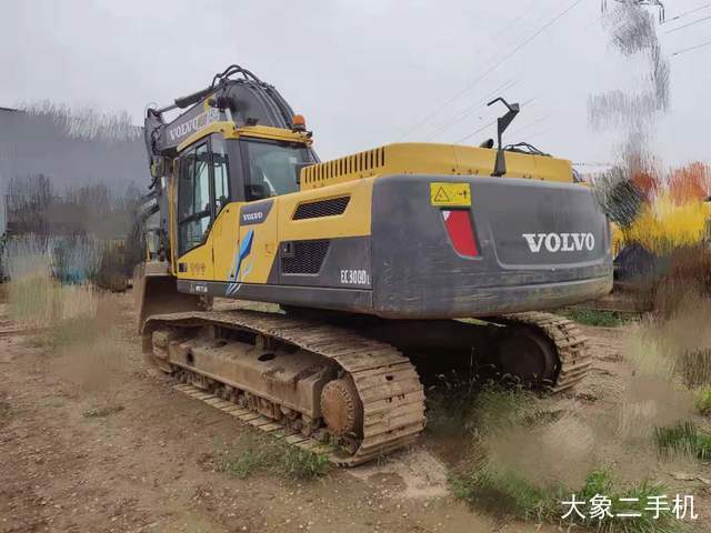 沃尔沃 EC300DL 挖掘机