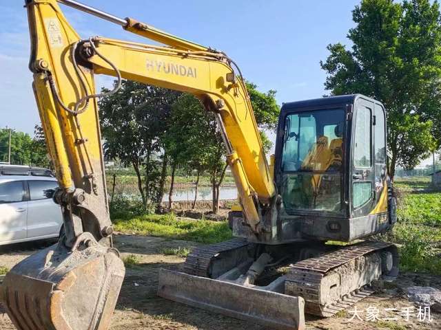 现代 R60-7 挖掘机