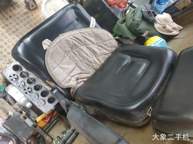 山推 SR22M 压路机