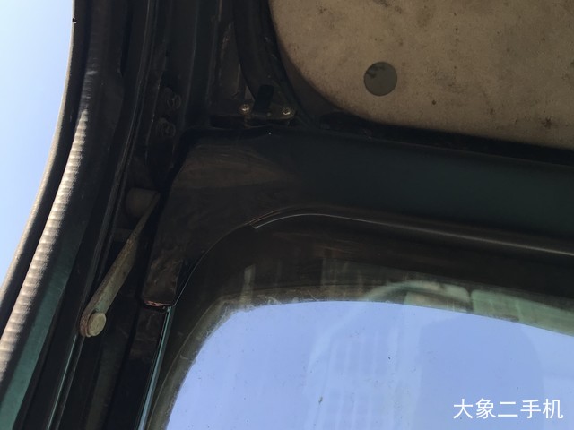 神钢 SK75-8 挖掘机