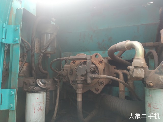 神钢 SK200-8 挖掘机