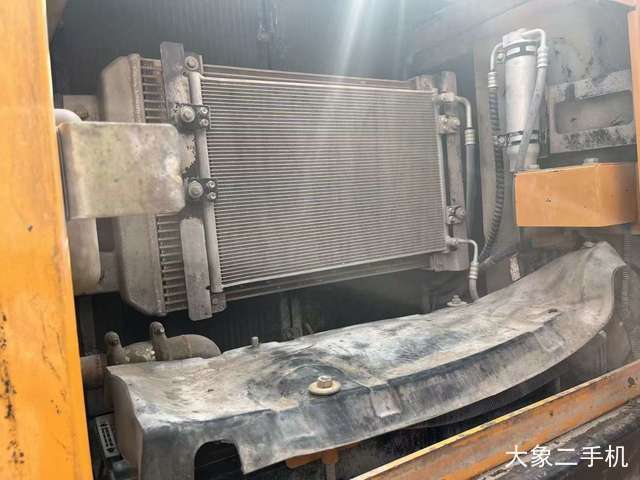 三一重工 SY215C-9 挖掘机