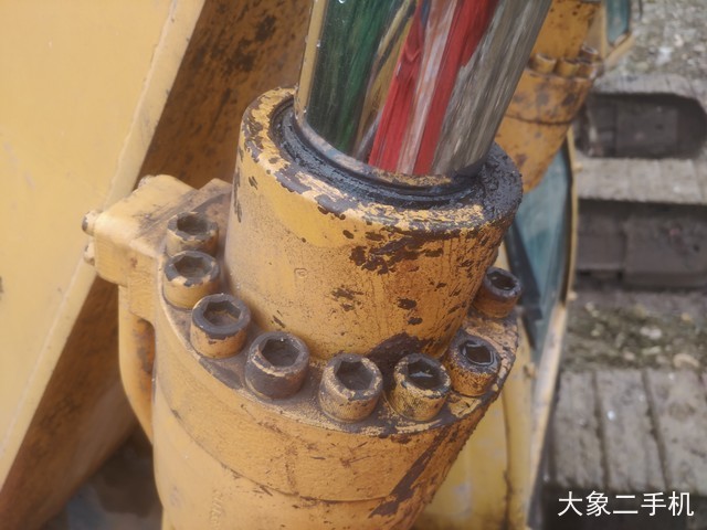 现代 R150LC-9 挖掘机