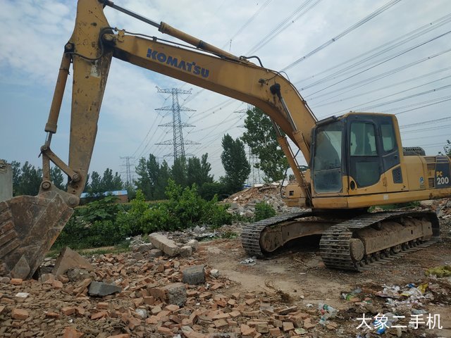 小松 PC200-8 挖掘机