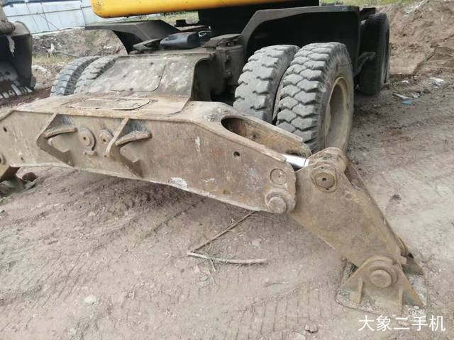 现代 R210W-7 挖掘机