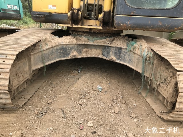 神钢 SK210LC-8 挖掘机