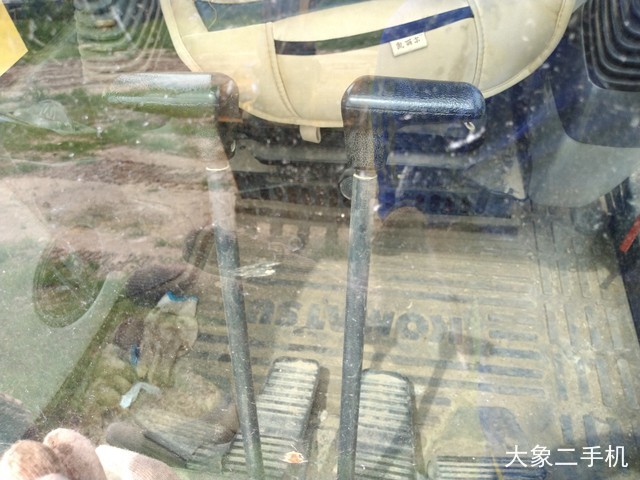 小松 PC240LC-8M0 挖掘机