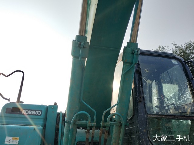 神钢 SK250-8 挖掘机