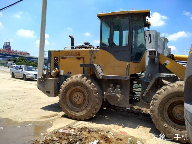 山东临工 LG933L 装载机