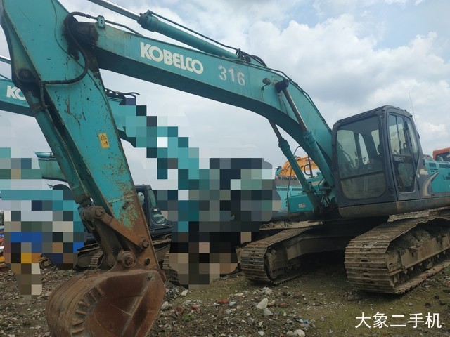 神钢 SK200-8 挖掘机