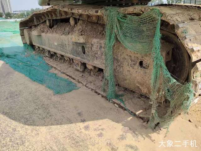 雷沃重工 FR220E 挖掘机