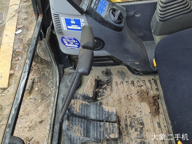 小松 PC200-8N1 挖掘机